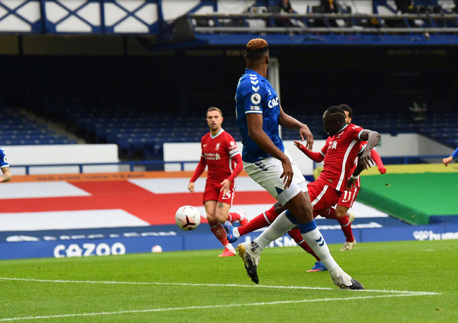 赛中占有一 赛中占有一